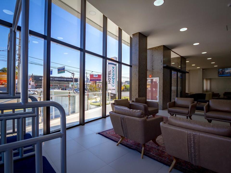 Hotel Confiance Barigui กูรีตีบา ภายนอก รูปภาพ