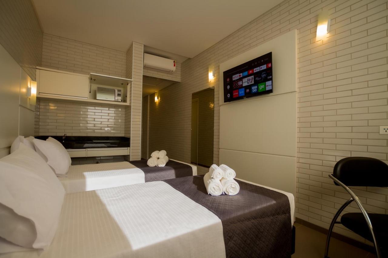 Hotel Confiance Barigui กูรีตีบา ภายนอก รูปภาพ