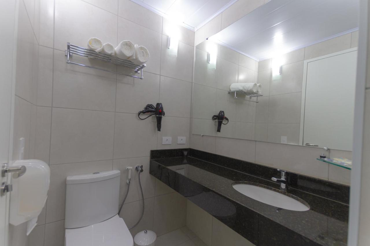 Hotel Confiance Barigui กูรีตีบา ภายนอก รูปภาพ